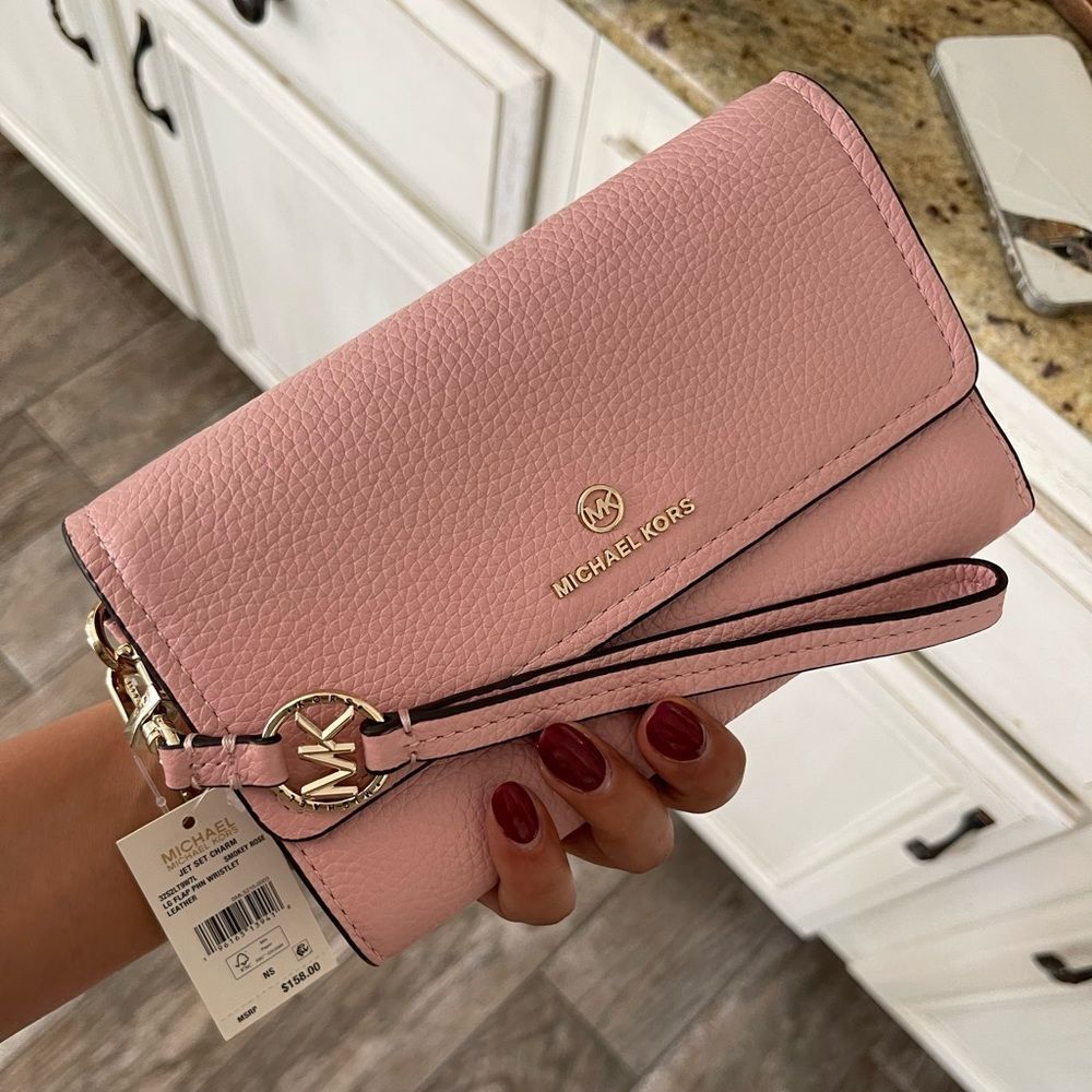 New💖 mk Jet Set Charm Pebble Embossed Leather Large Flap Phone Wristlet - Picture 1 of 7